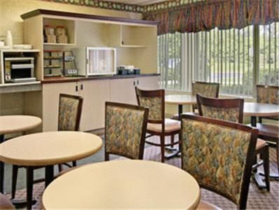 Travelodge - Cincinnati Шаронвилл Ресторан фото