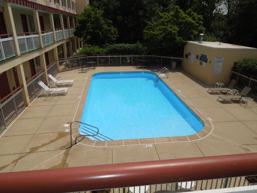 Travelodge - Cincinnati Шаронвилл Экстерьер фото
